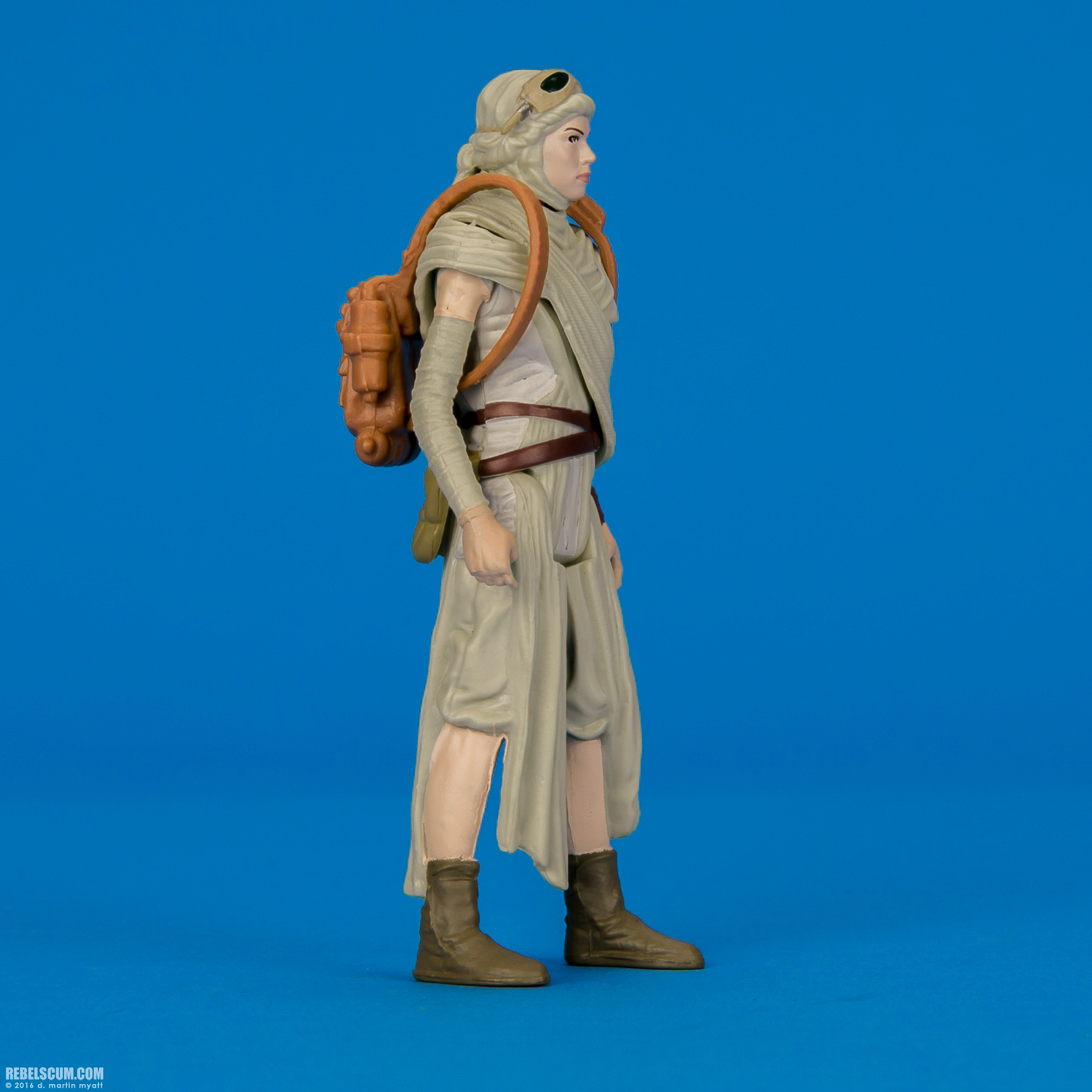 Rey-Jakku-Rogue-One-The-Force-Awakens-Hasbro-B9842-006.jpg