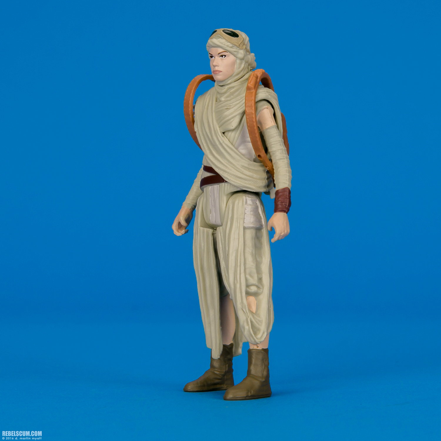 Rey-Jakku-Rogue-One-The-Force-Awakens-Hasbro-B9842-007.jpg