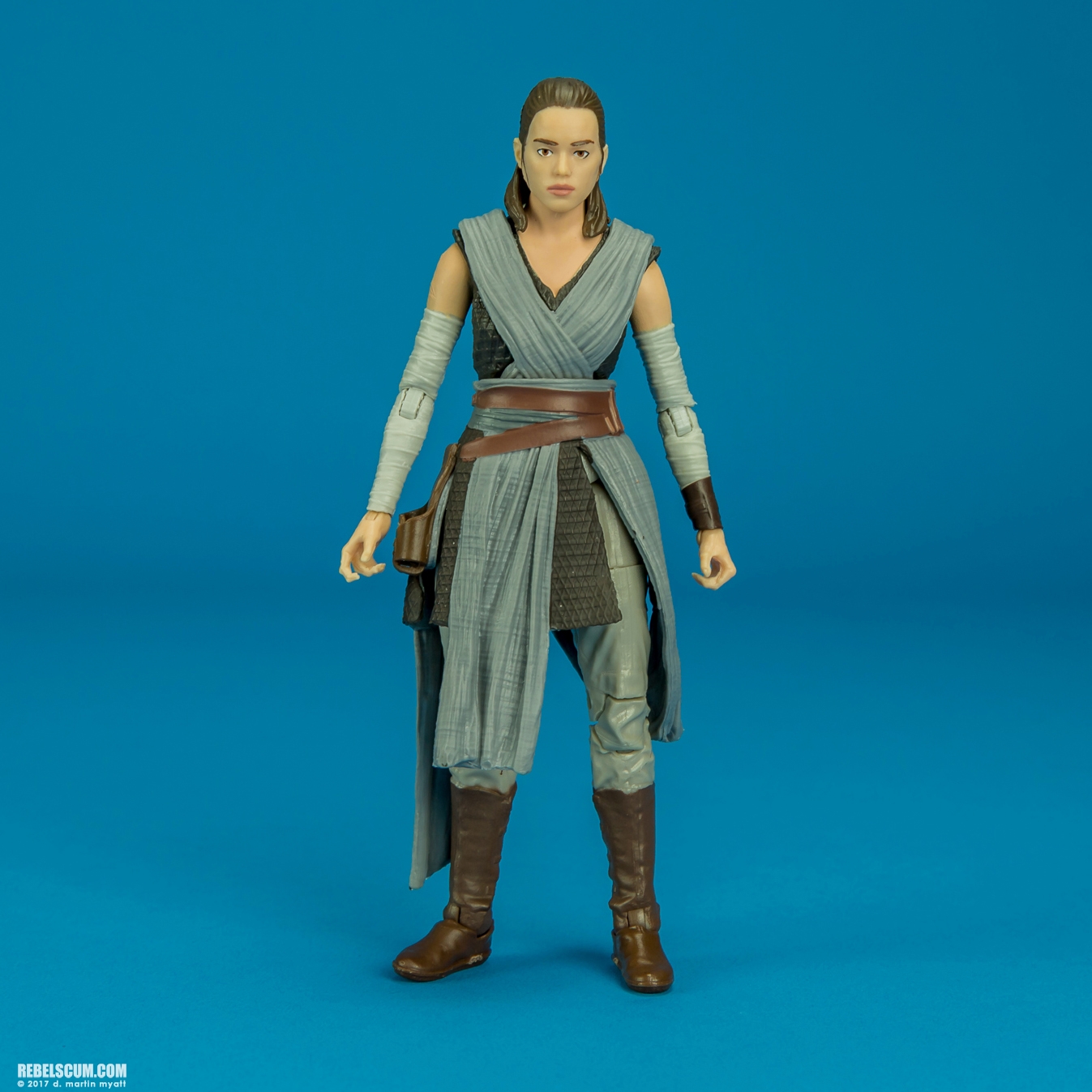 Rey-Jedi-Training-44-The-Black-Series-6-inch-Hasbro-001.jpg