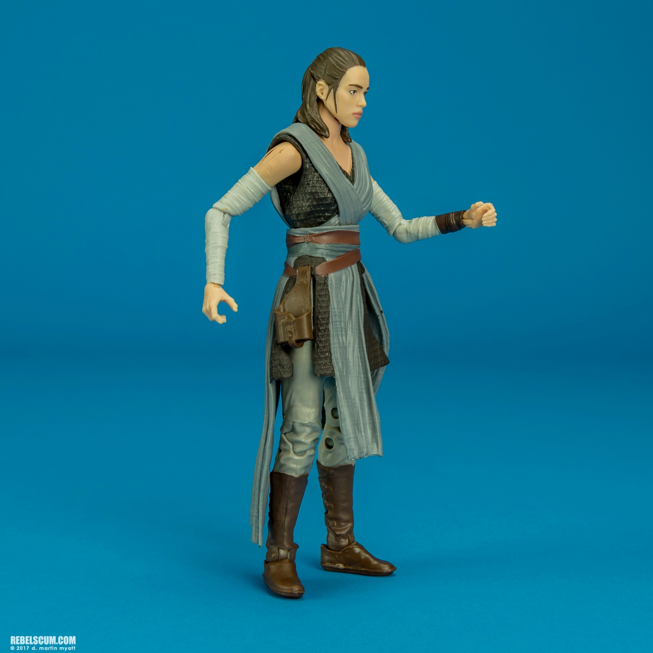 Rey-Jedi-Training-44-The-Black-Series-6-inch-Hasbro-002.jpg