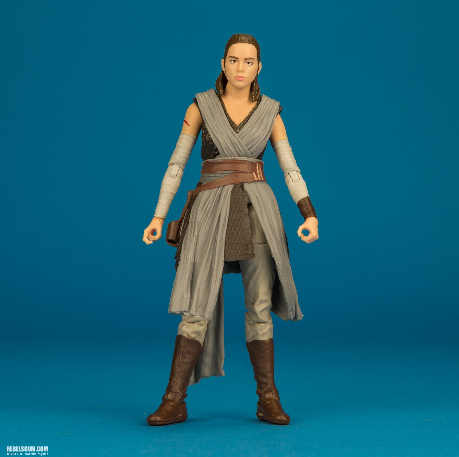 Rey-Jedi-Training-44-The-Black-Series-6-inch-Variation-005.jpg