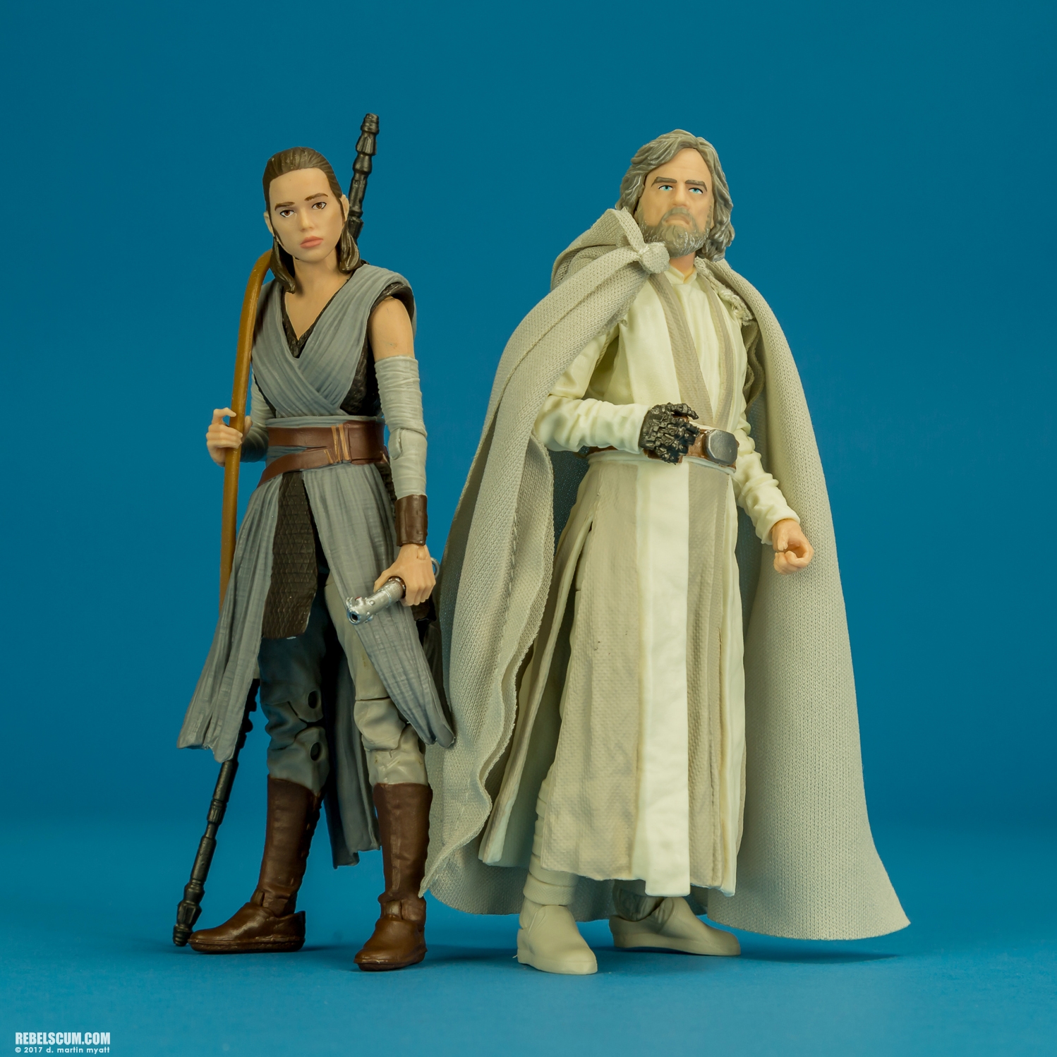 Rey-Luke-Skywalker-The-Black-Series-2017-San-Diego-Comic-Con-019.jpg