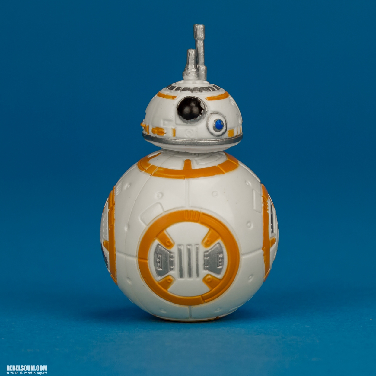 Rose-First-Order-Disguise-BB-8-BB-9E-Star-Wars-Universe-005.jpg