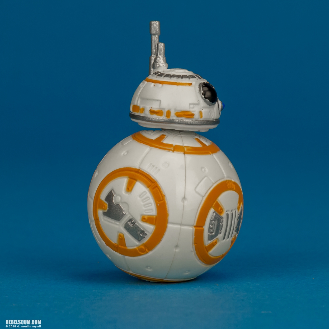 Rose-First-Order-Disguise-BB-8-BB-9E-Star-Wars-Universe-006.jpg