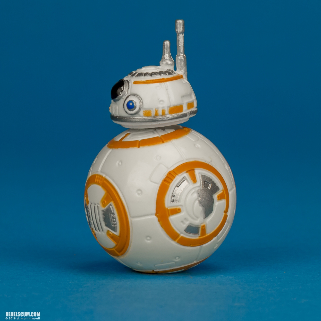 Rose-First-Order-Disguise-BB-8-BB-9E-Star-Wars-Universe-007.jpg