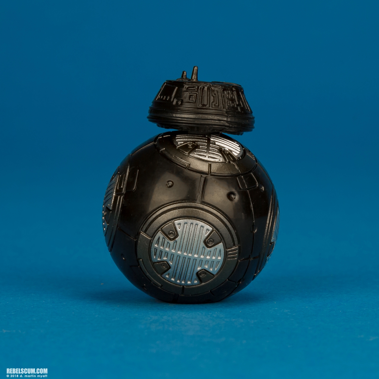 Rose-First-Order-Disguise-BB-8-BB-9E-Star-Wars-Universe-012.jpg
