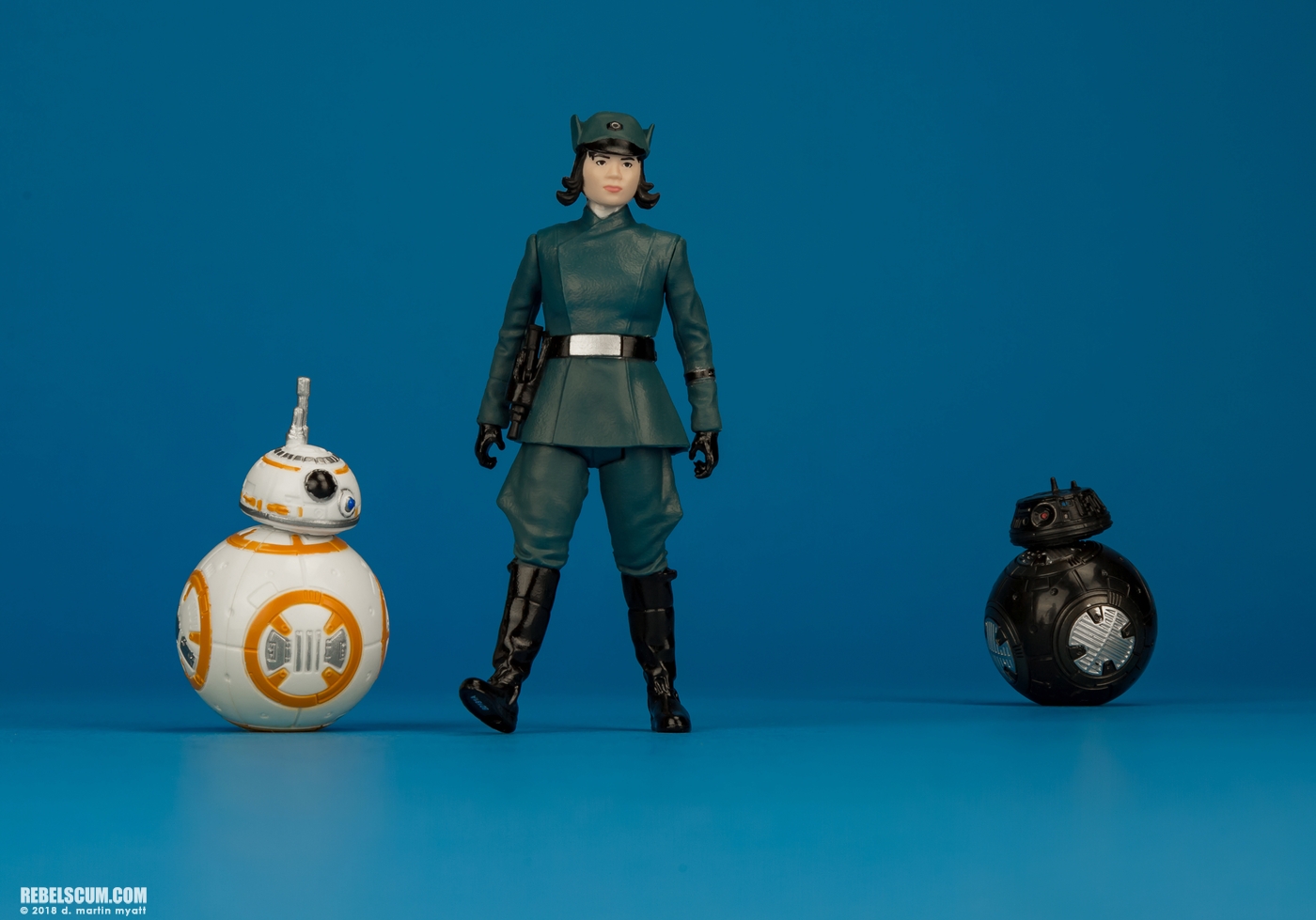 Rose-First-Order-Disguise-BB-8-BB-9E-Star-Wars-Universe-020.jpg