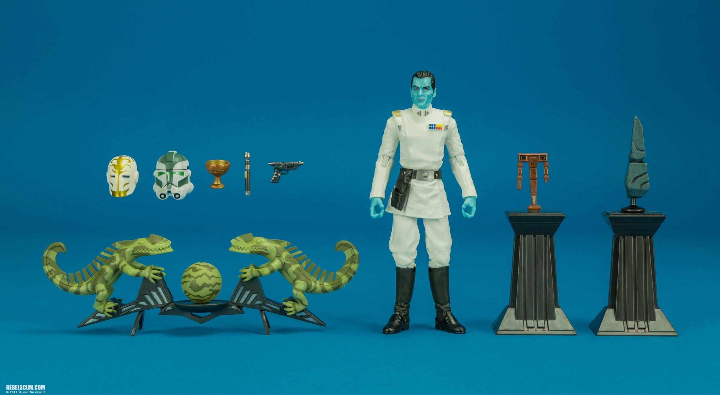 San-Diego-Comic-Con-2017-Grand-Admiral-Thrawn-005.jpg