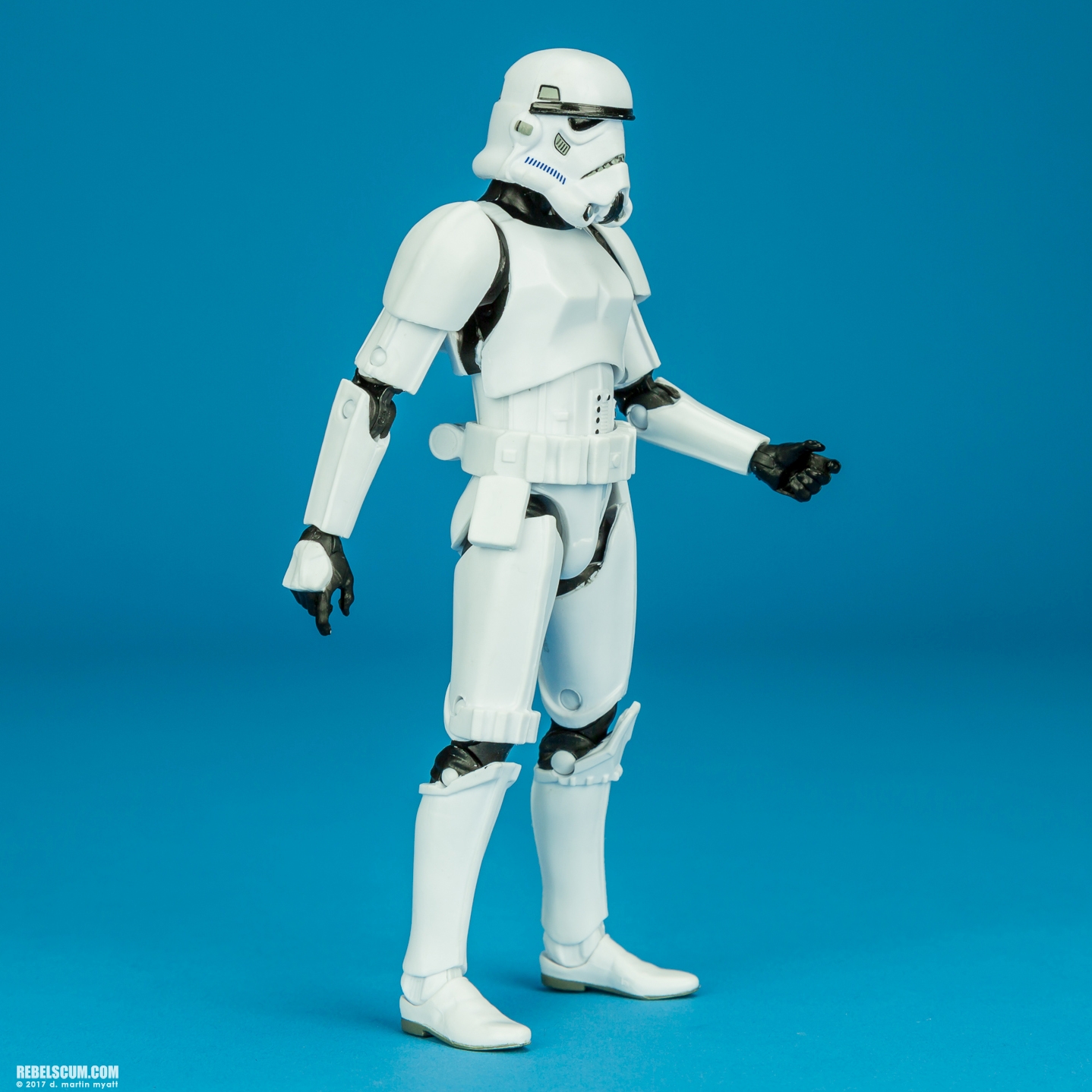 Stormtrooper-48-The-Black-Series-6-Inch-002.jpg