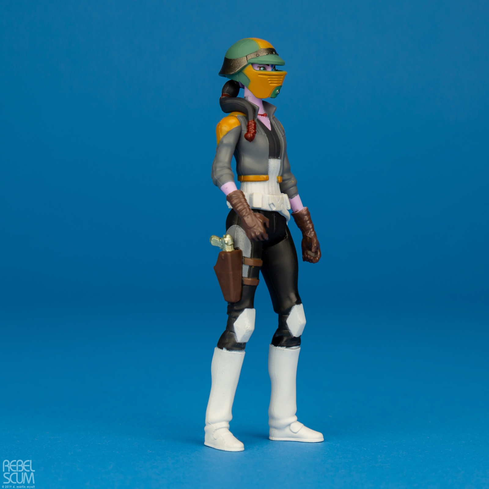 Synara-San-Star-Wars-Universe-Resistance-Hasbro-006.jpg