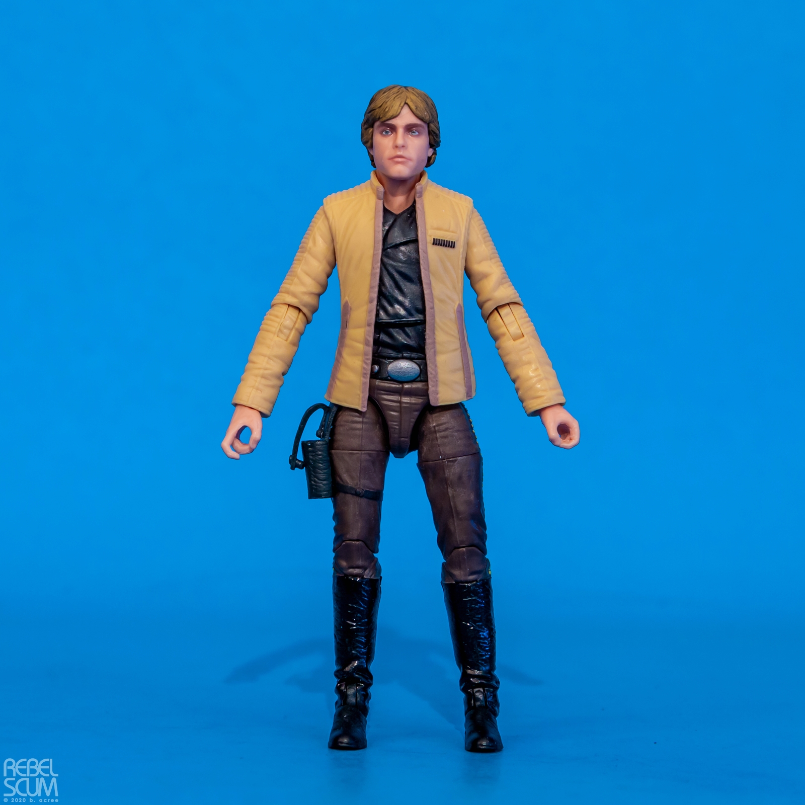 The-Black-Series-100-Luke-Skywalker-001.jpg