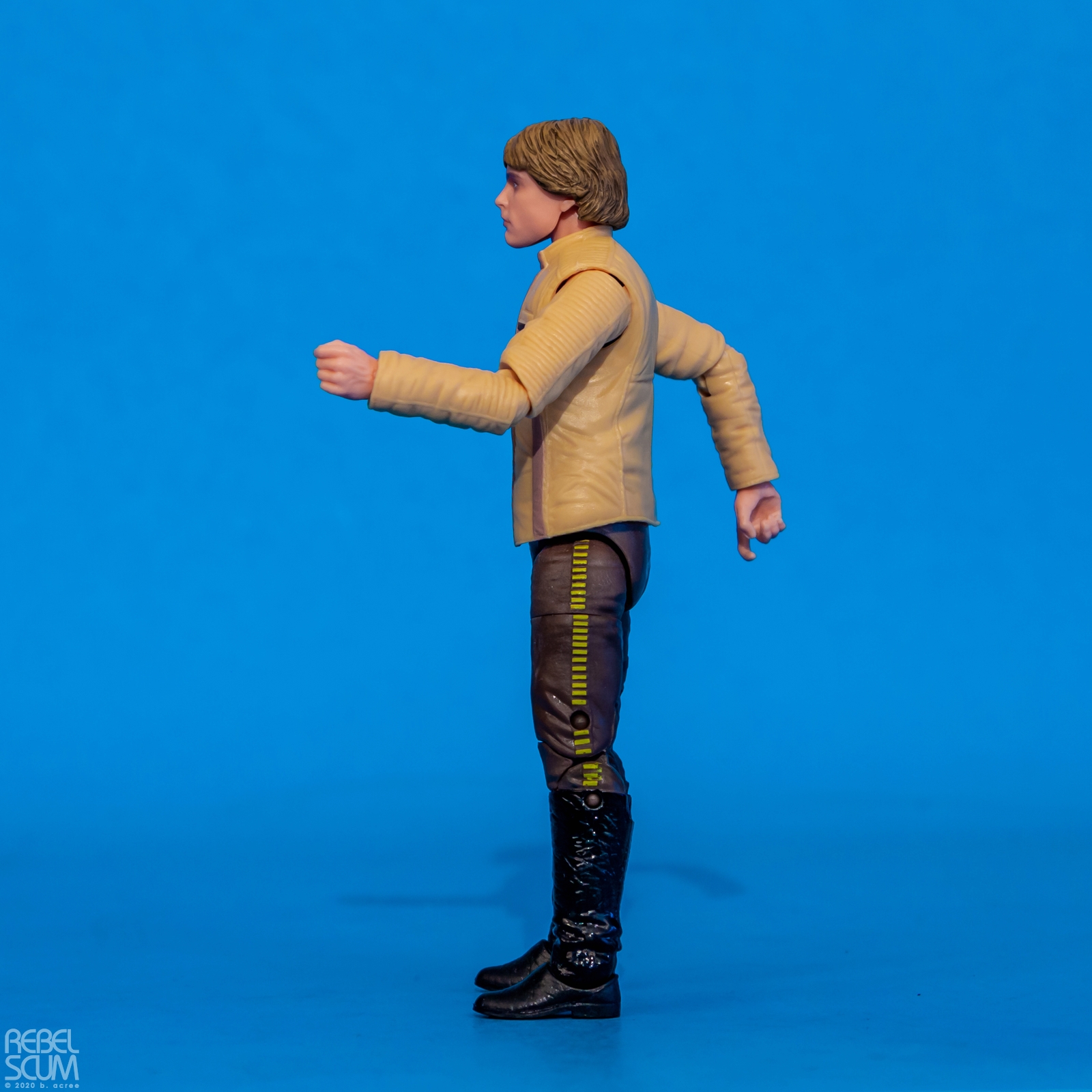 The-Black-Series-100-Luke-Skywalker-003.jpg