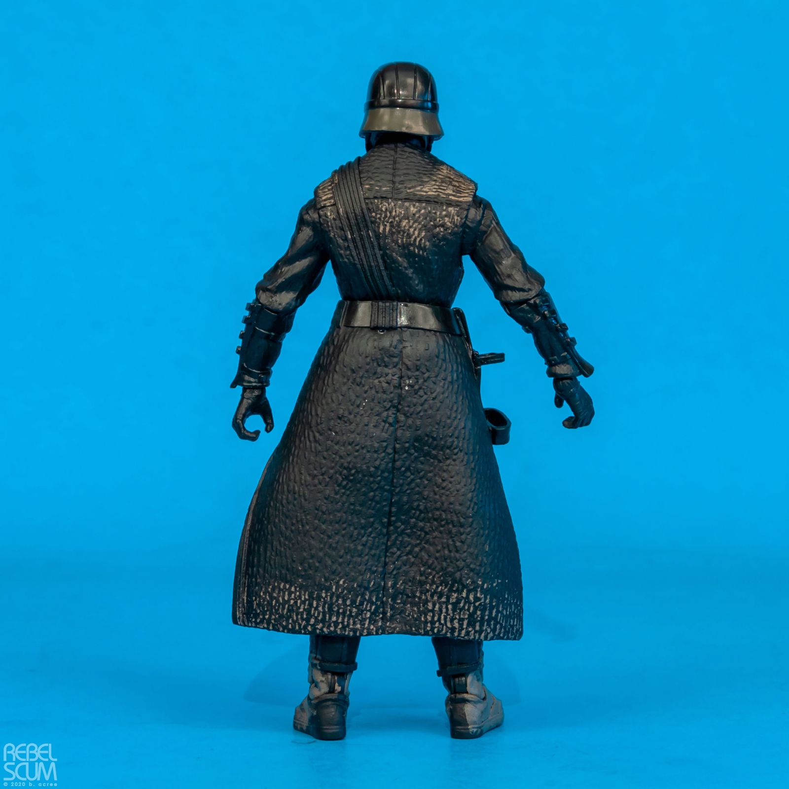 The-Black-Series-105-Knight-of-Ren-004.jpg