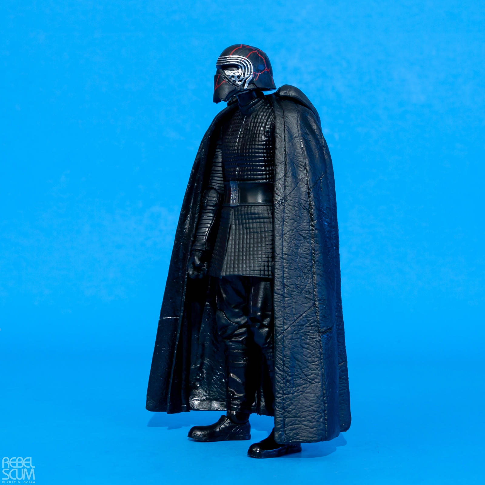 the-black-series-kylo-ren-005.jpg