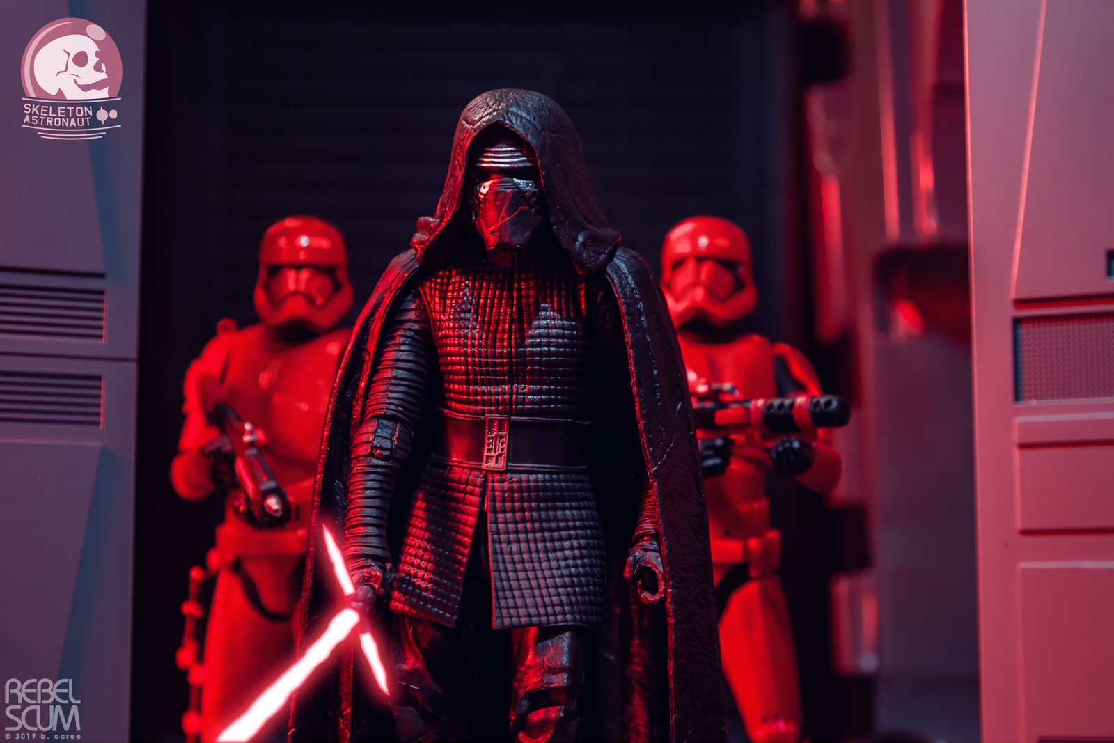 the-black-series-kylo-ren-029.jpg