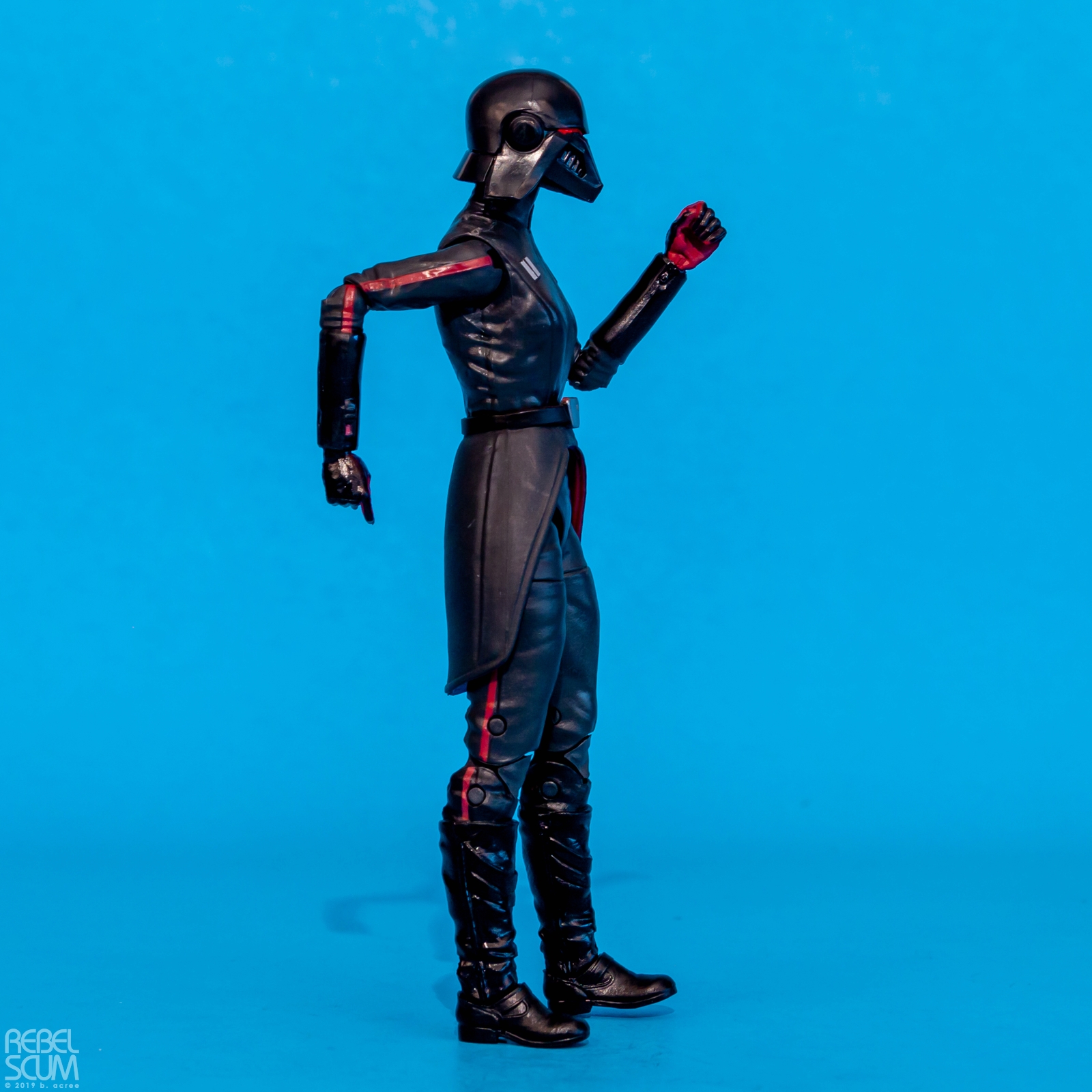 The-Black-Series-95-Second-Sister-Inquisitor-004.jpg