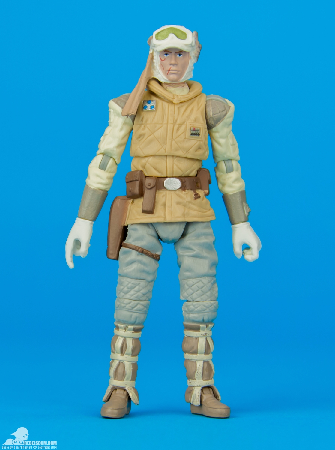 The-Black-Series-Blue-02-Luke-Skywalker-A5077A8056-Star-Wars-001.jpg