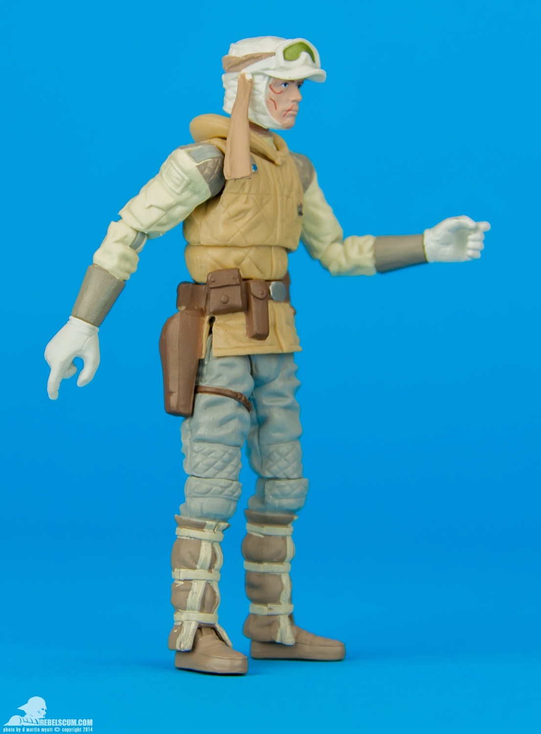 The-Black-Series-Blue-02-Luke-Skywalker-A5077A8056-Star-Wars-002.jpg