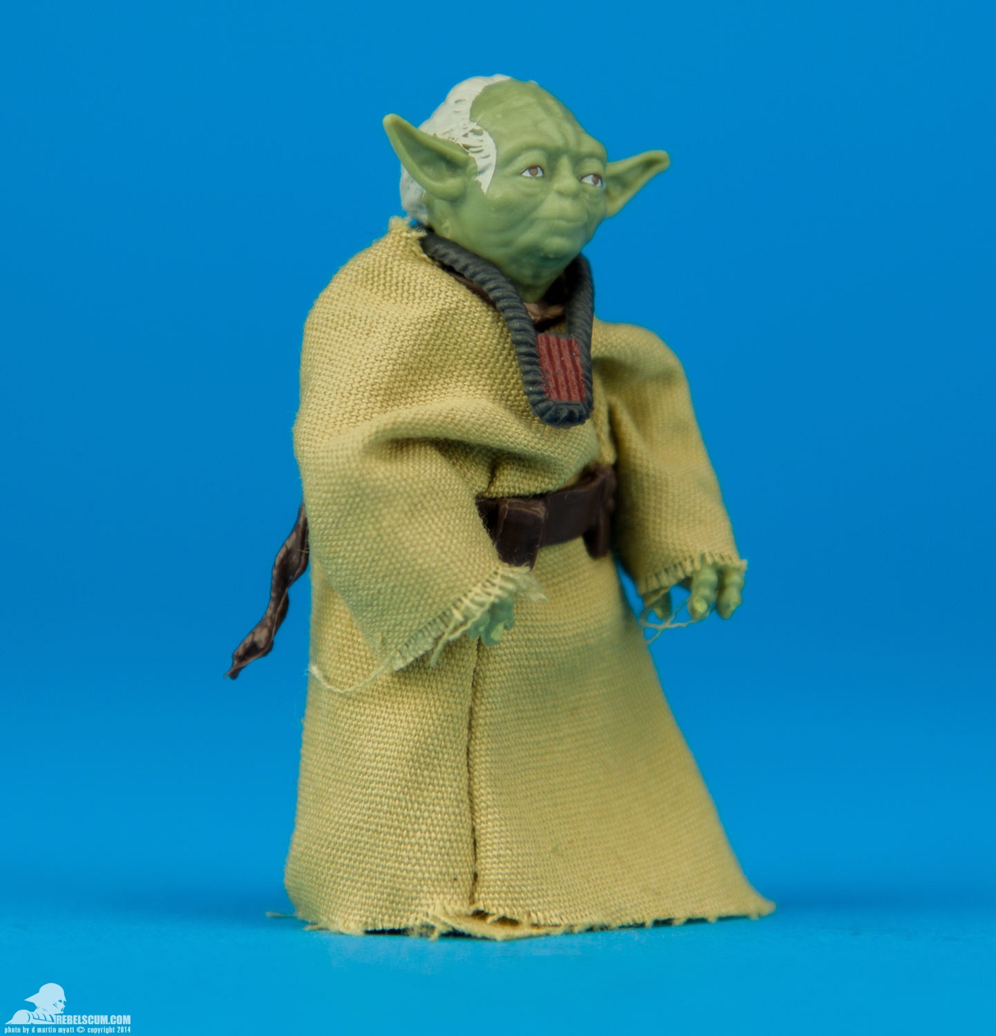 The-Black-Series-Blue-06-Yoda-A5077-A5632-Star-Wars-006.jpg