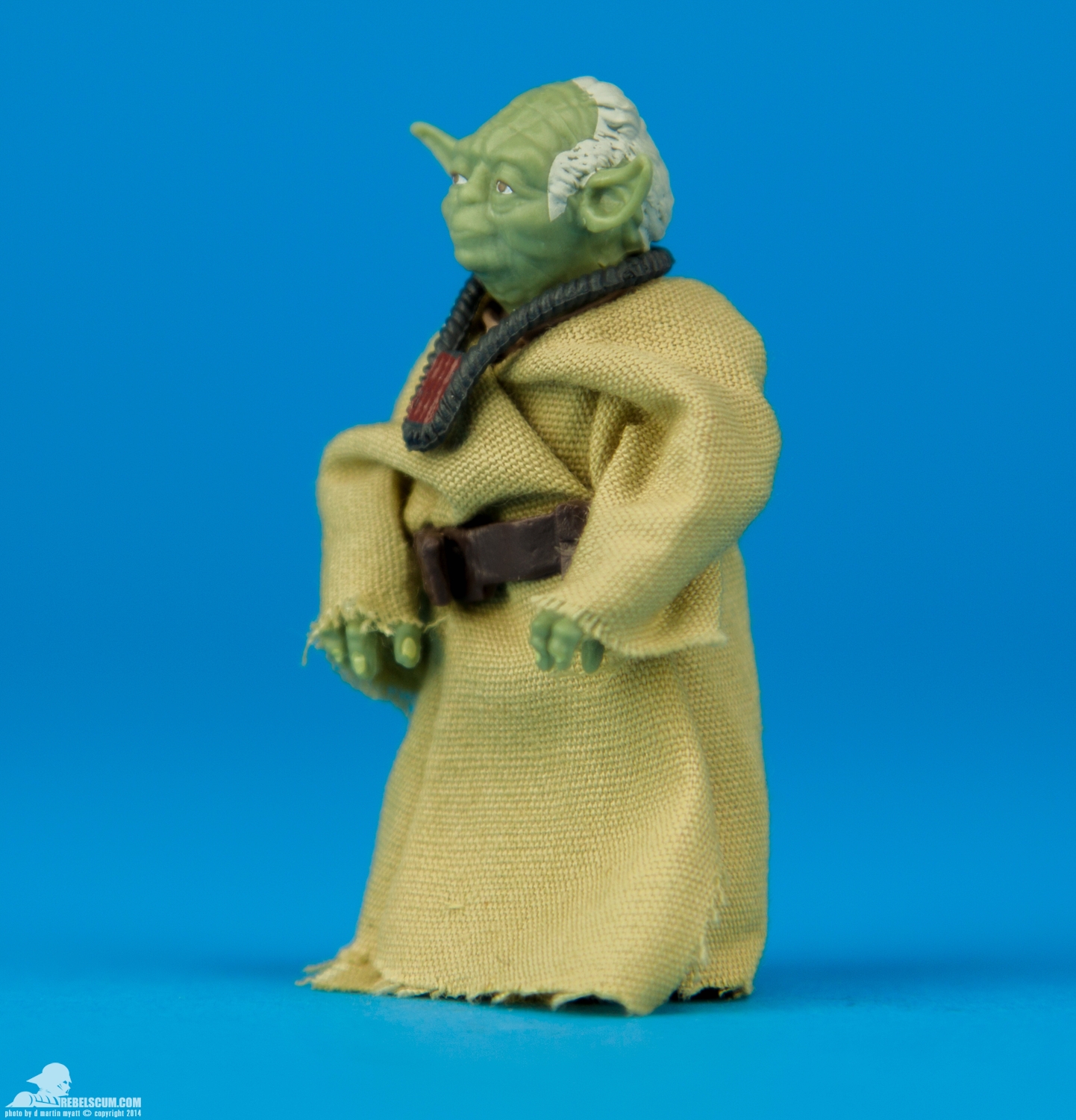 The-Black-Series-Blue-06-Yoda-A5077-A5632-Star-Wars-007.jpg