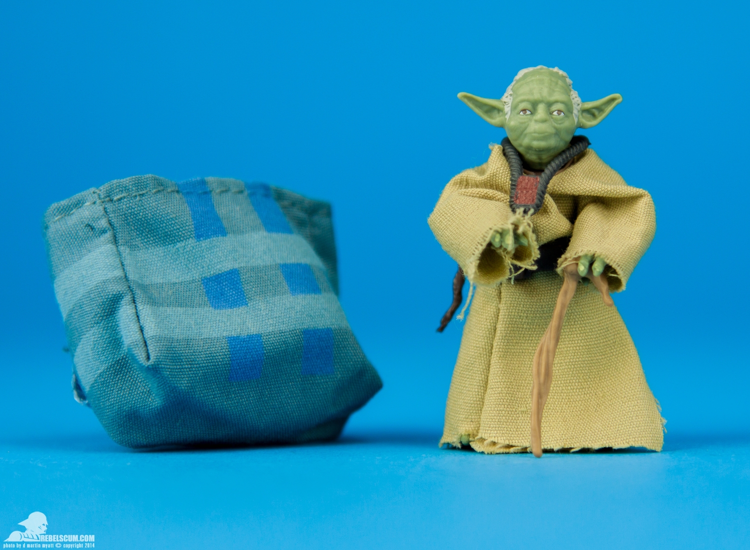 The-Black-Series-Blue-06-Yoda-A5077-A5632-Star-Wars-014.jpg