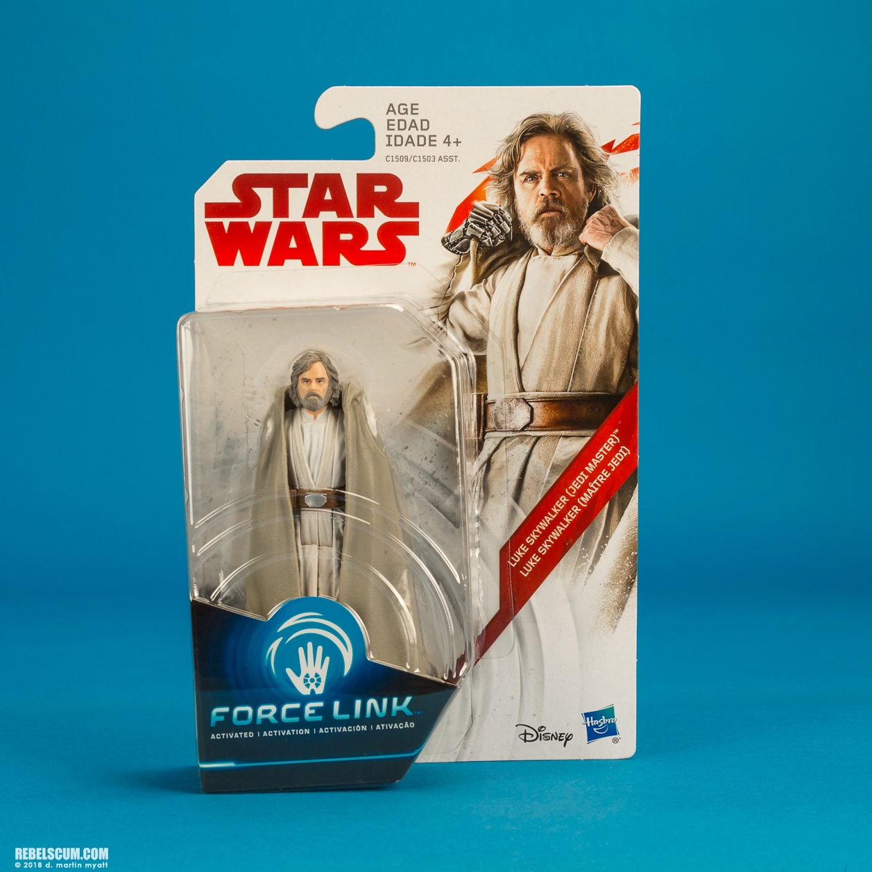 The-Last-Jedi-Star-Wars-Luke-Skywalker-Hasbro-Cape-Variation-003.jpg