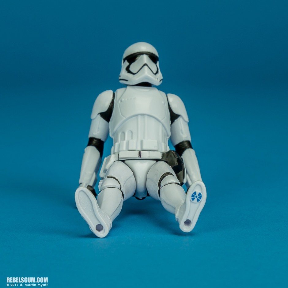 The-Last-Jedi-Star-Wars-Universe-First-Order-Stormtrooper-005.jpg