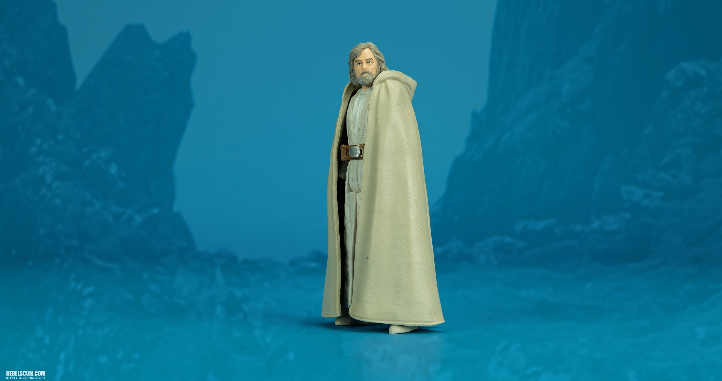 The-Last-Jedi-Star-Wars-Universe-Luke-Skywalker-Hasbro-011.jpg