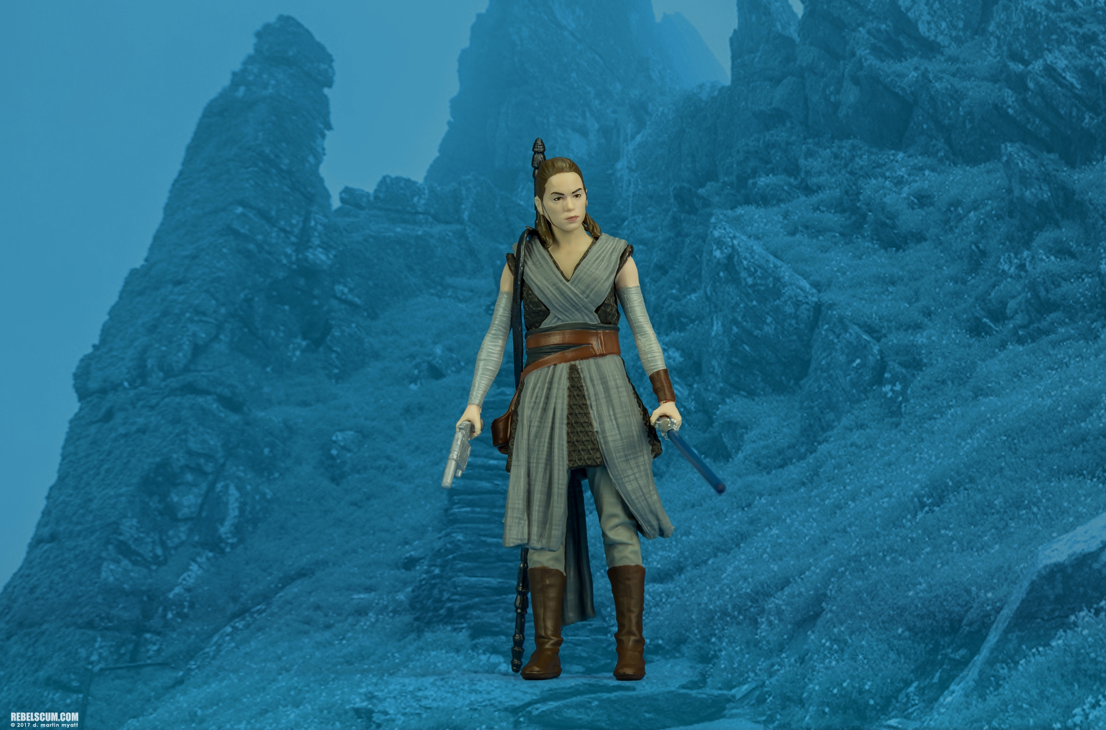 The-Last-Jedi-Star-Wars-Universe-Rey-Jedi-Training-Hasbro-008.jpg