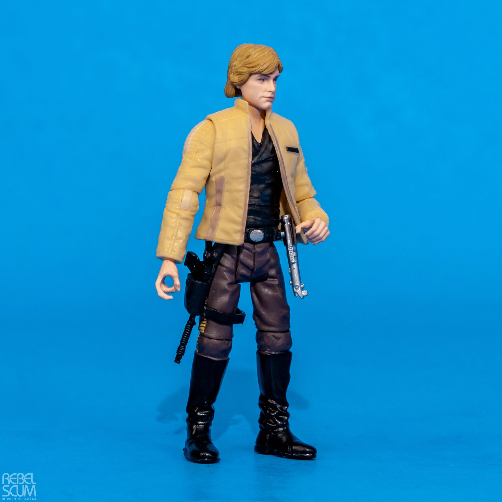 The-Vintage-Collection-VC151-Luke-Skywalker-Yavin-Ceremony-006.jpg