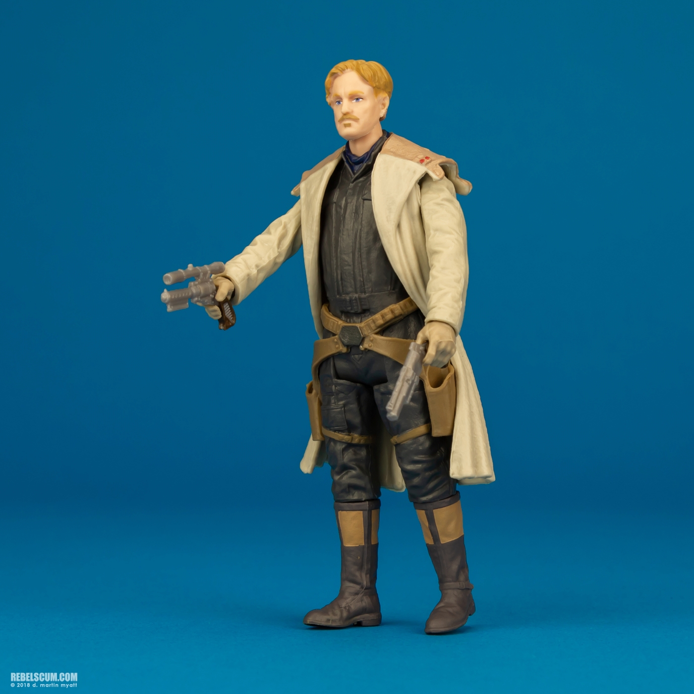 Tobias-Beckett-Solo-Star-Wars-Universe-Force-Link-2-010.jpg