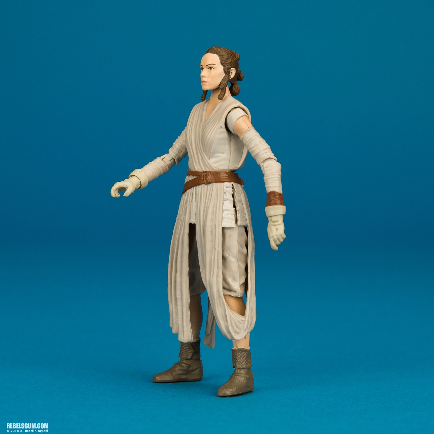 VC116-Rey-Jakku-The-Vintage-Collection-Hasbro-003.jpg