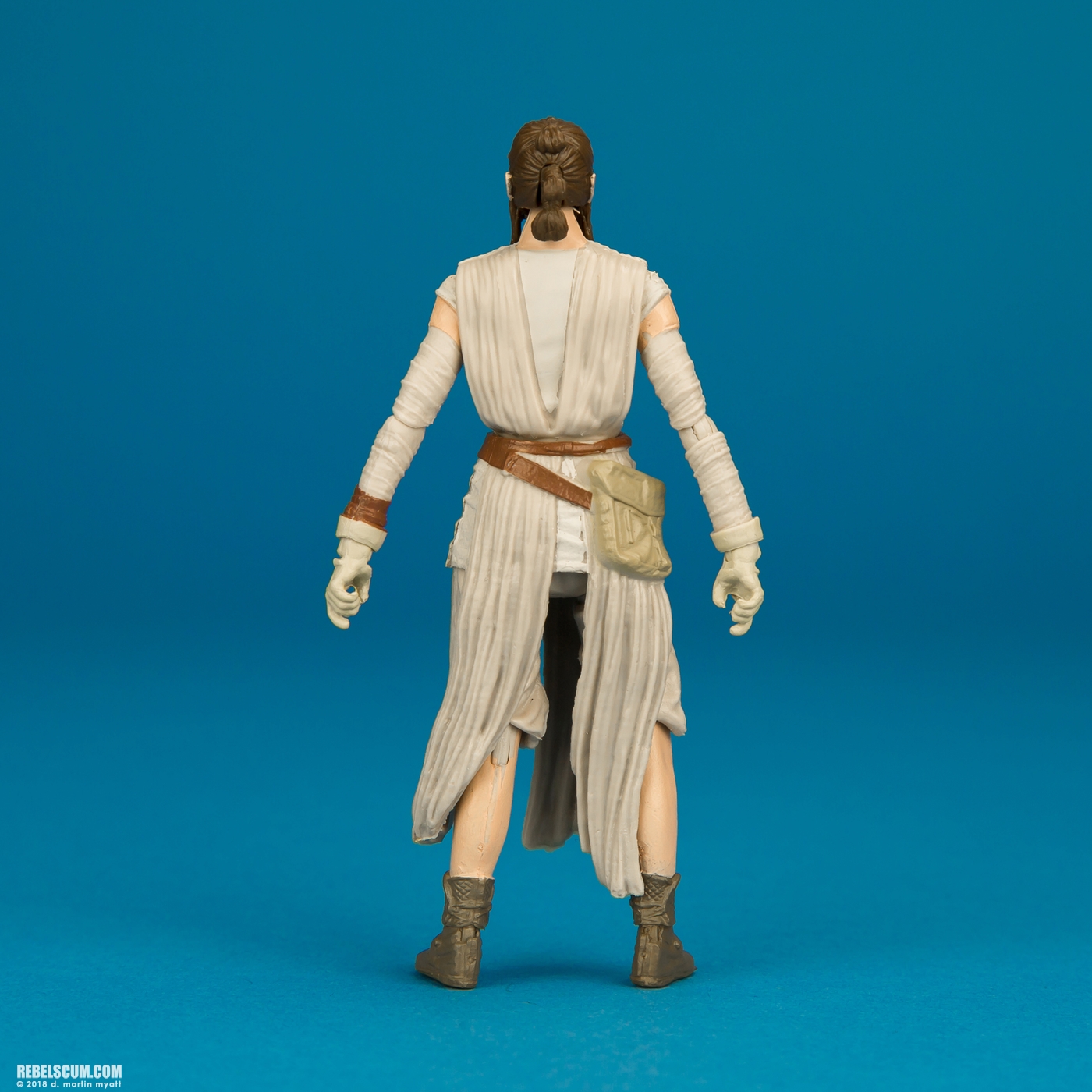 VC116-Rey-Jakku-The-Vintage-Collection-Hasbro-004.jpg