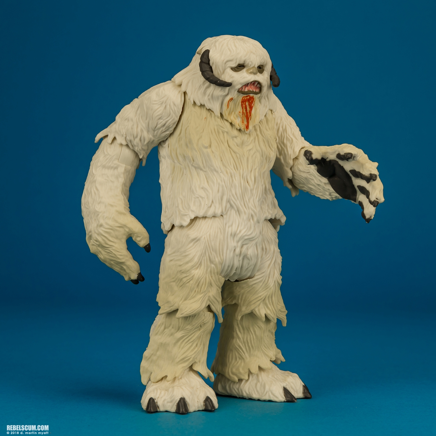 Wampa-Luke-Skywalker-Hoth-Star-Wars-Universe-Hasbro-006.jpg