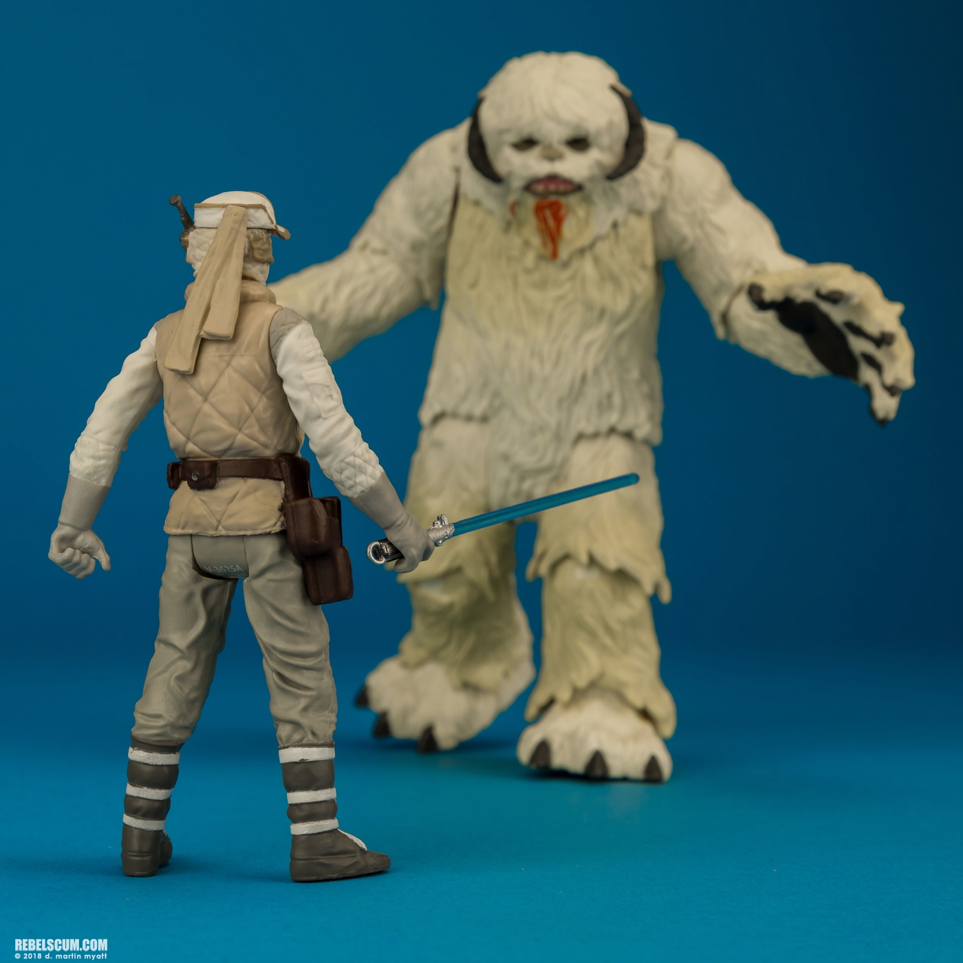 Wampa-Luke-Skywalker-Hoth-Star-Wars-Universe-Hasbro-015.jpg