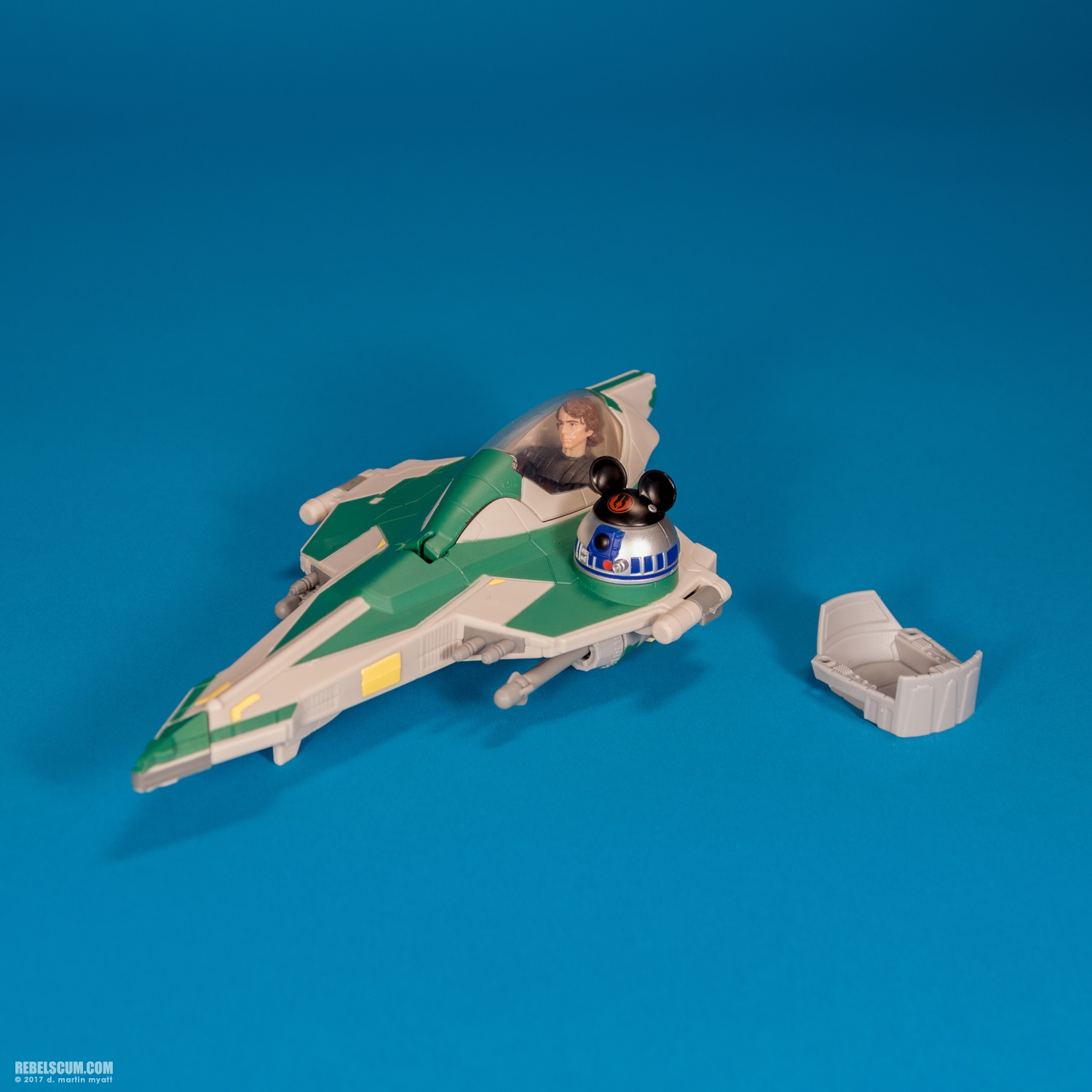 Yoda-Jedi-Attack-Fighter-Yodas-A0922-A0918-028.jpg