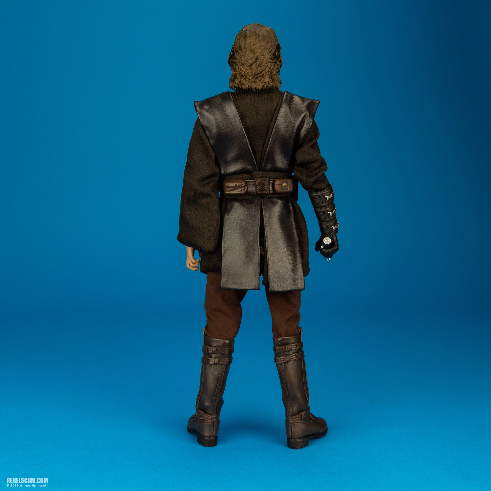 Anakin-Skywalker-Dark-Side-MMS486-SDCC-Hot-Toys-004.jpg