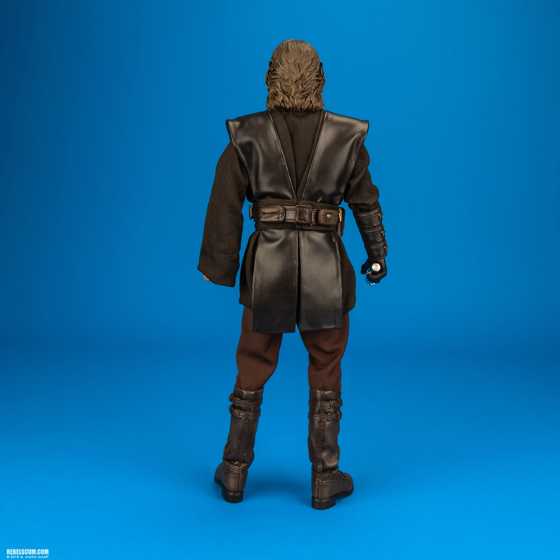 Anakin-Skywalker-MMS437-Revenge-Of-The-Sith-Hot-Toys-004.jpg