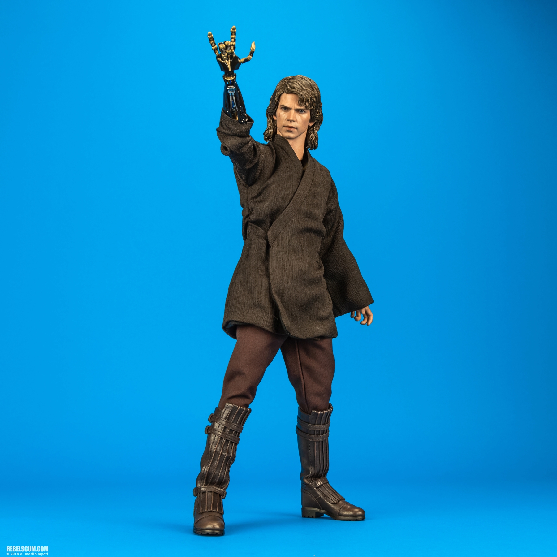 Anakin-Skywalker-MMS437-Revenge-Of-The-Sith-Hot-Toys-023.jpg