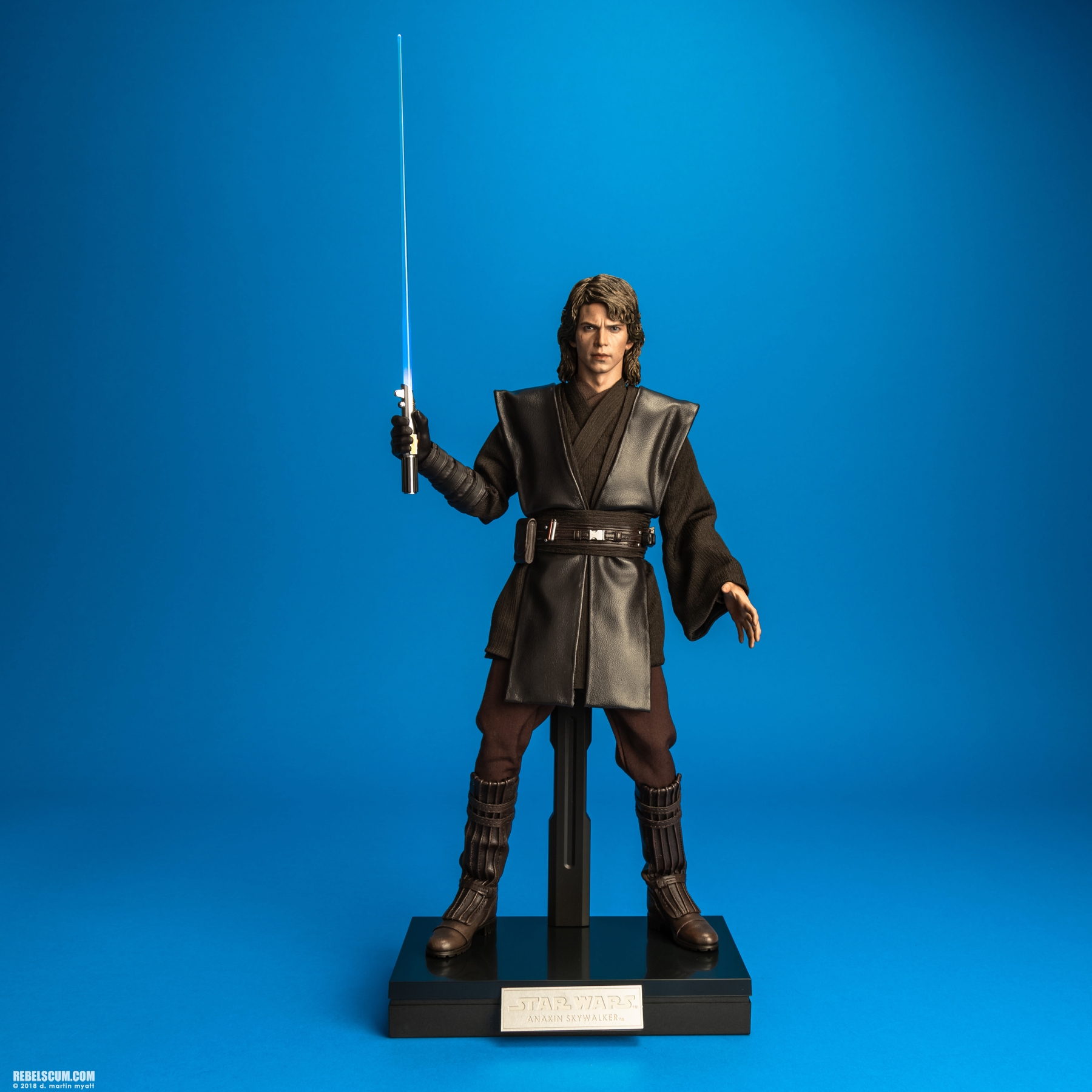 Anakin-Skywalker-MMS437-Revenge-Of-The-Sith-Hot-Toys-034.jpg