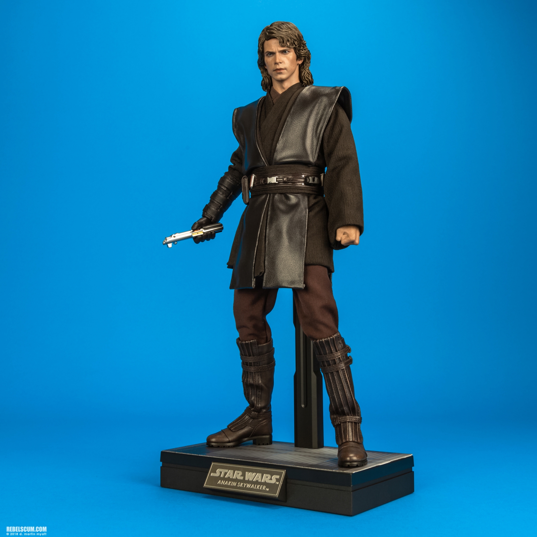 Anakin-Skywalker-MMS437-Revenge-Of-The-Sith-Hot-Toys-037.jpg