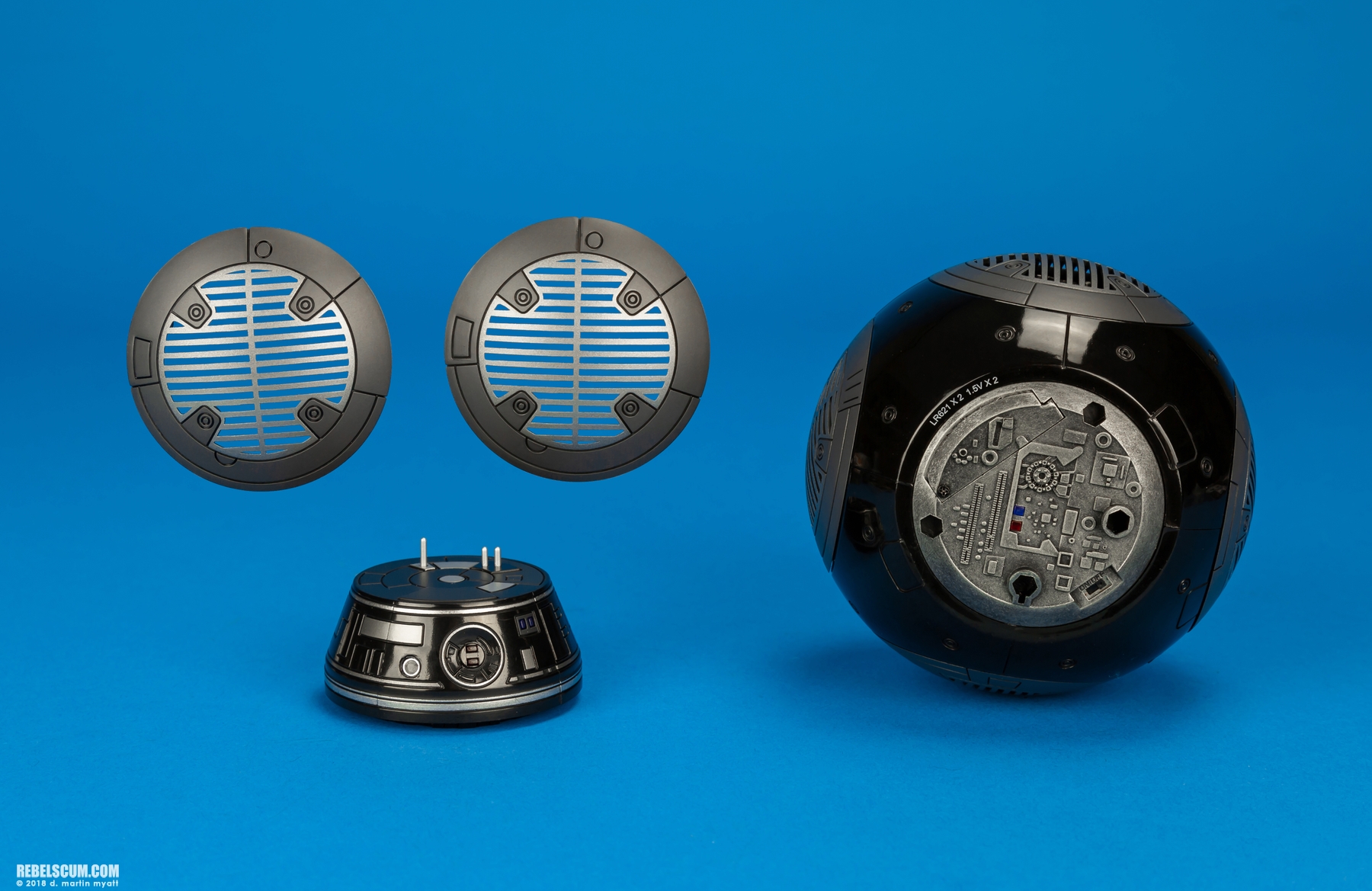 BB-8-BB-9E-MMS442-Star-Wars-The-Last-Jedi-Hot-Toys-009.jpg