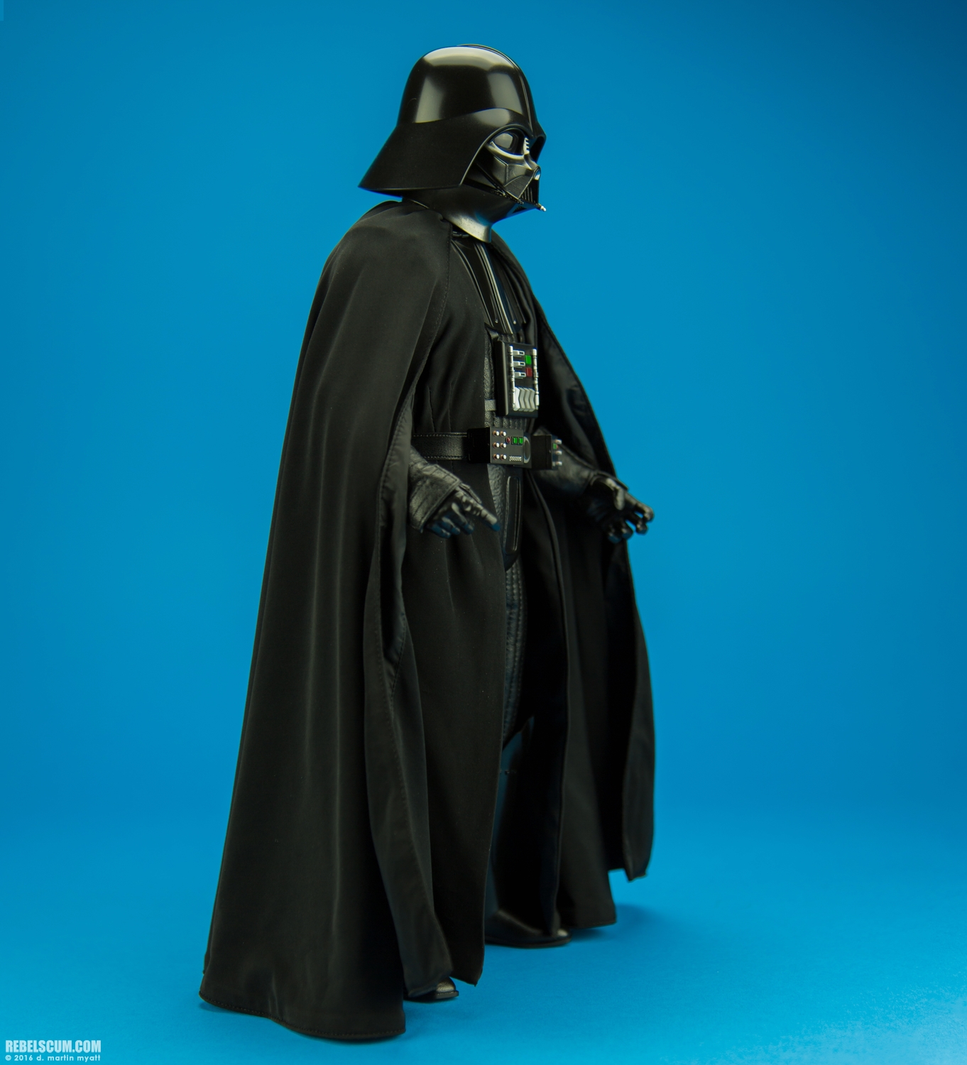 Darth-Vader-MMS279-Hot-Toys-Star-Wars-A-New-Hope-002.jpg