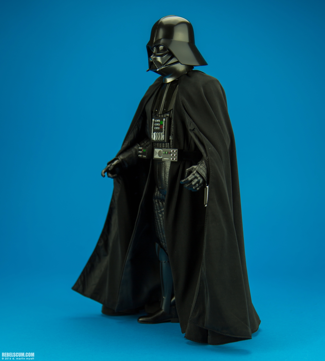 Darth-Vader-MMS279-Hot-Toys-Star-Wars-A-New-Hope-003.jpg