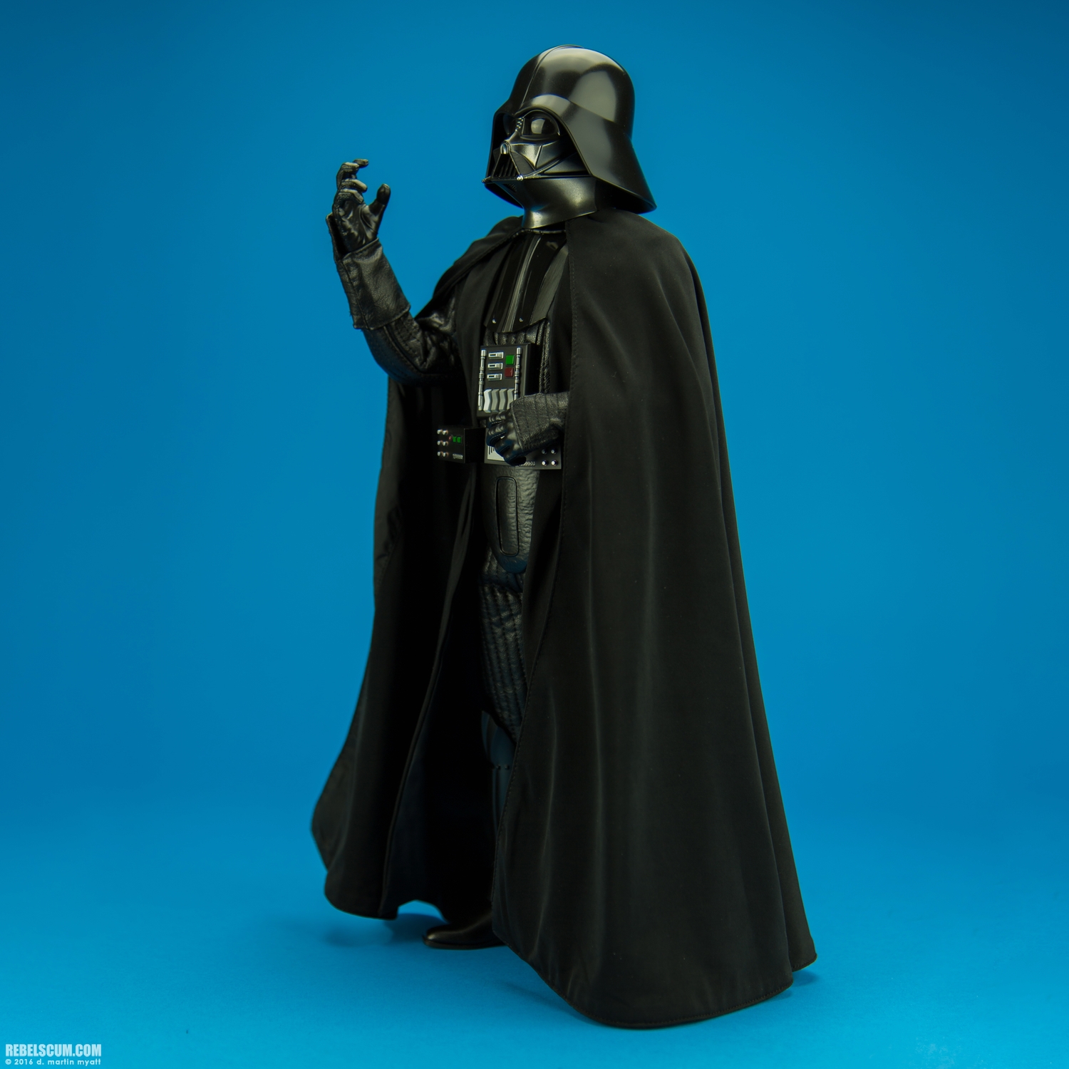 Darth-Vader-MMS279-Hot-Toys-Star-Wars-A-New-Hope-023.jpg