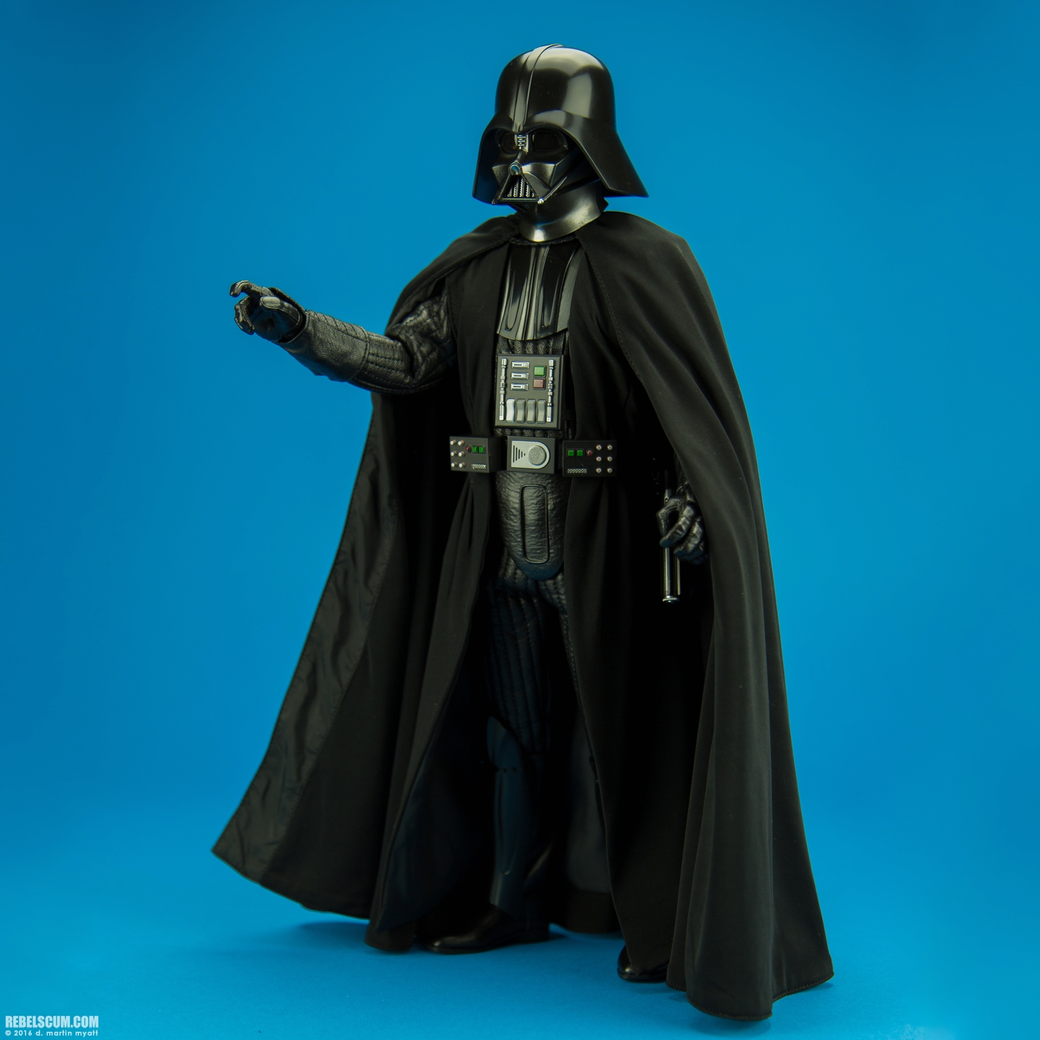 Darth-Vader-MMS279-Hot-Toys-Star-Wars-A-New-Hope-024.jpg
