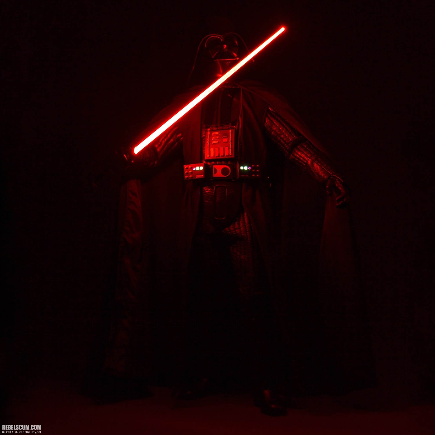 Darth-Vader-MMS279-Hot-Toys-Star-Wars-A-New-Hope-026.jpg