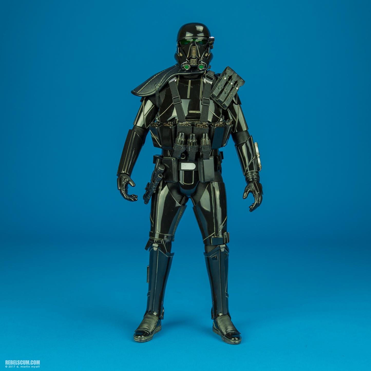 Death-Trooper-Specialist-Deluxe-MMS399-Hot-Toys-001.jpg