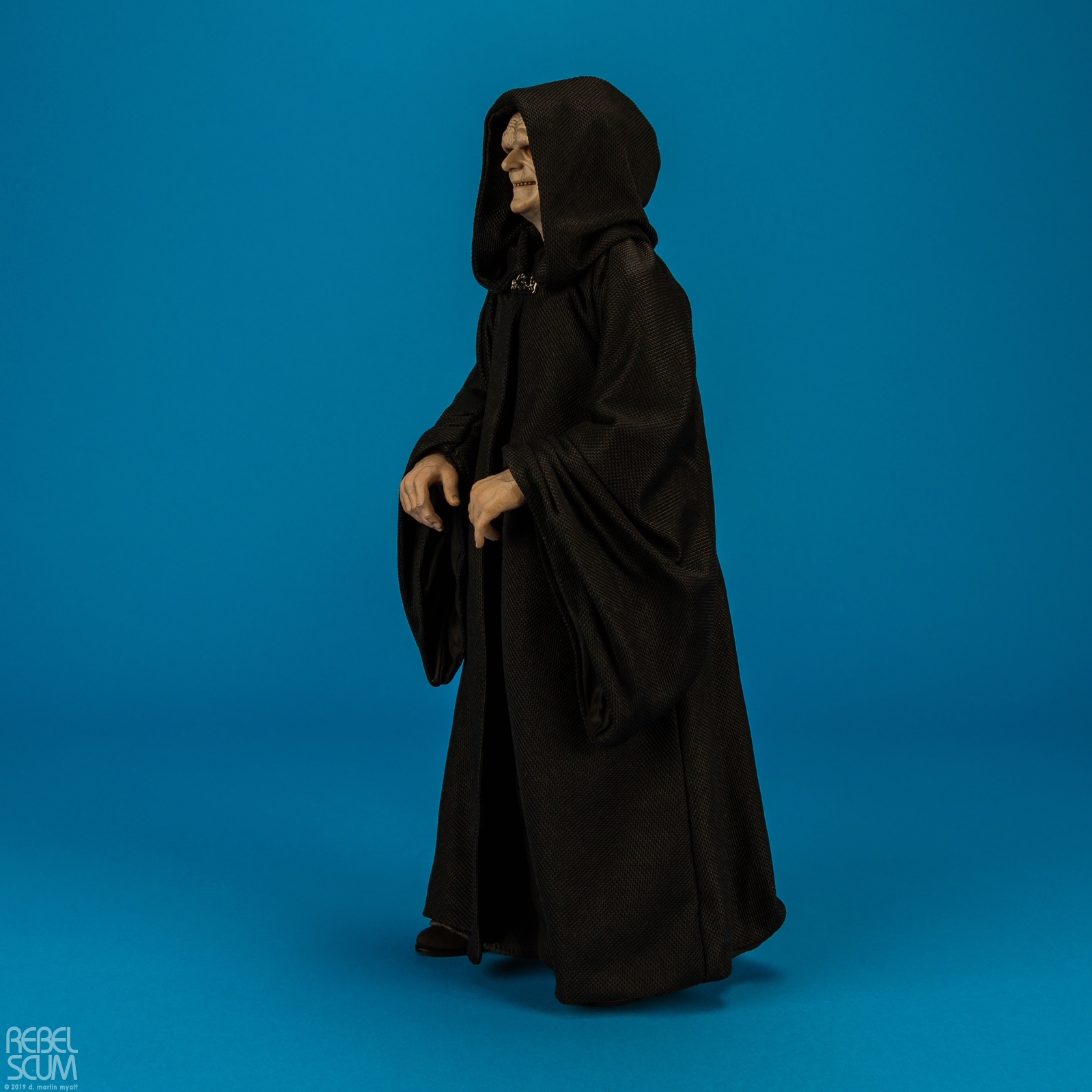 Emperor-Palpatine-Deluxe-Version-MMS468-Hot-Toys-011.jpg