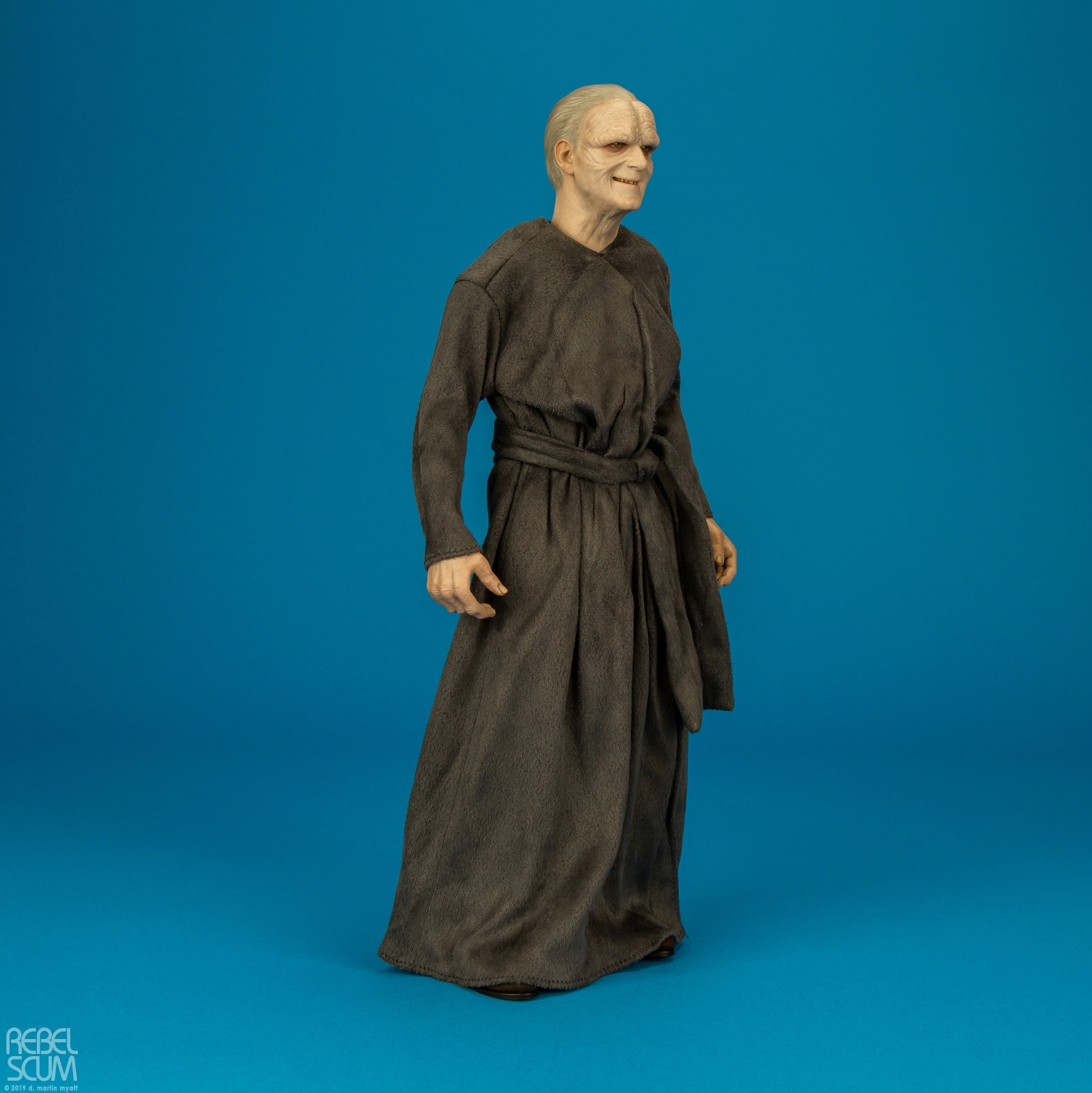 Emperor-Palpatine-Deluxe-Version-MMS468-Hot-Toys-014.jpg